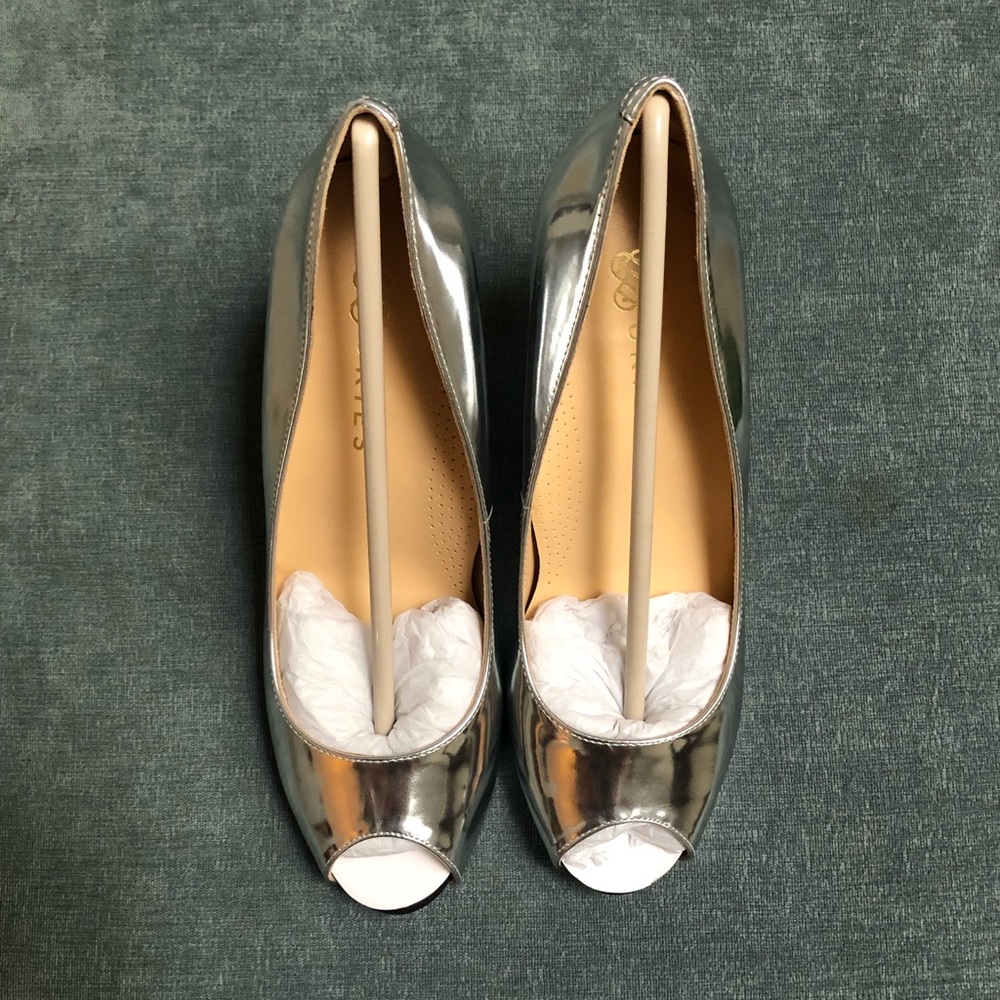 Ukies Angelina Mirrored Silver Nappa Leather Pumps - Picture 2 of 8